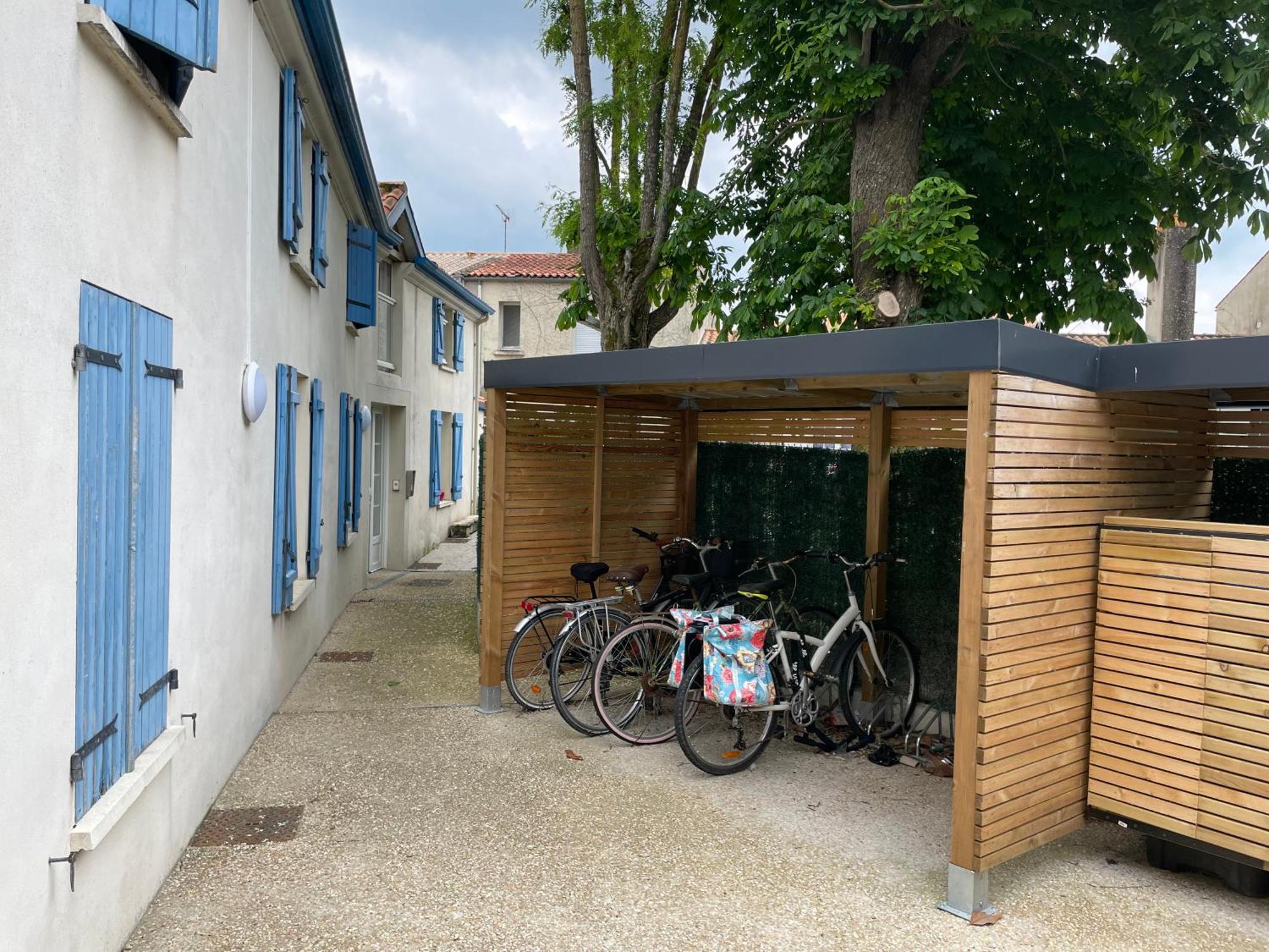 A -15min A Velo Du Vieux Port La Rochelle 2